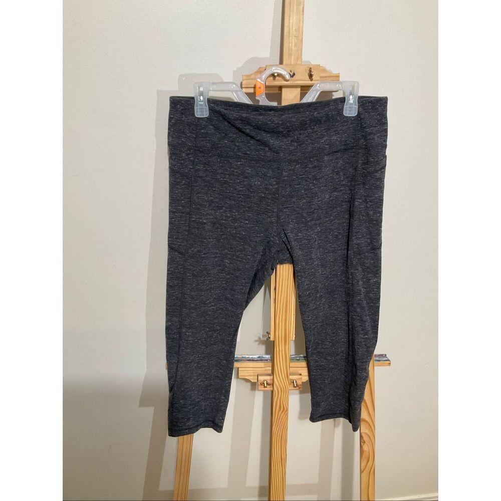Athletic Works capri charcoal gray leggings size X-Large